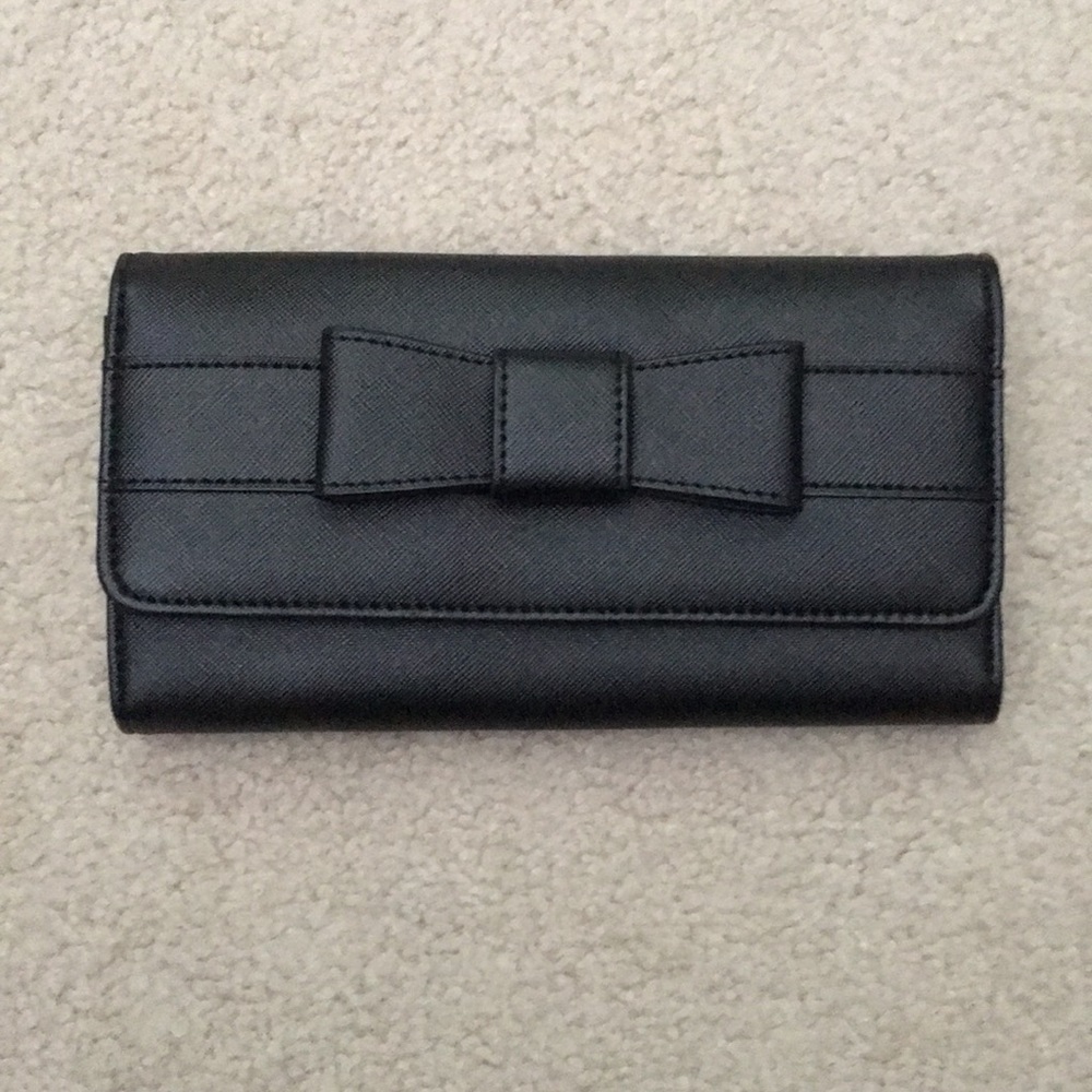 Lovely black bow wallet